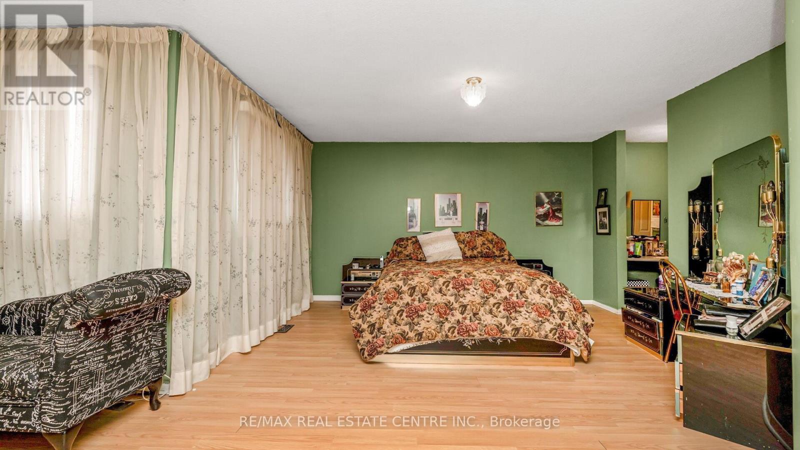 4489 Weymouth Commons Crescent, Mississauga, Ontario  L5R 1P5 - Photo 25 - W12487600