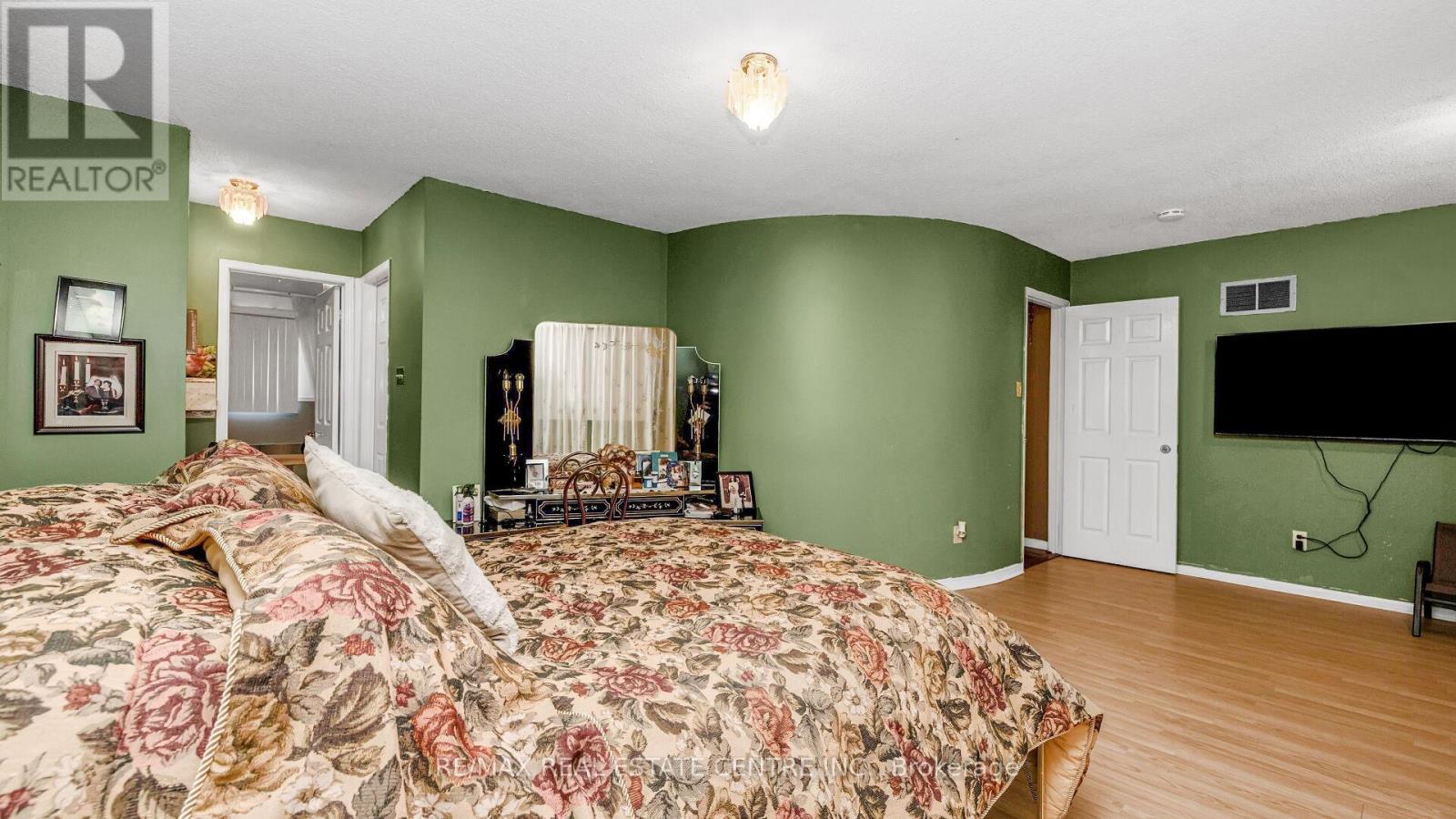 4489 Weymouth Commons Crescent, Mississauga, Ontario  L5R 1P5 - Photo 26 - W12487600