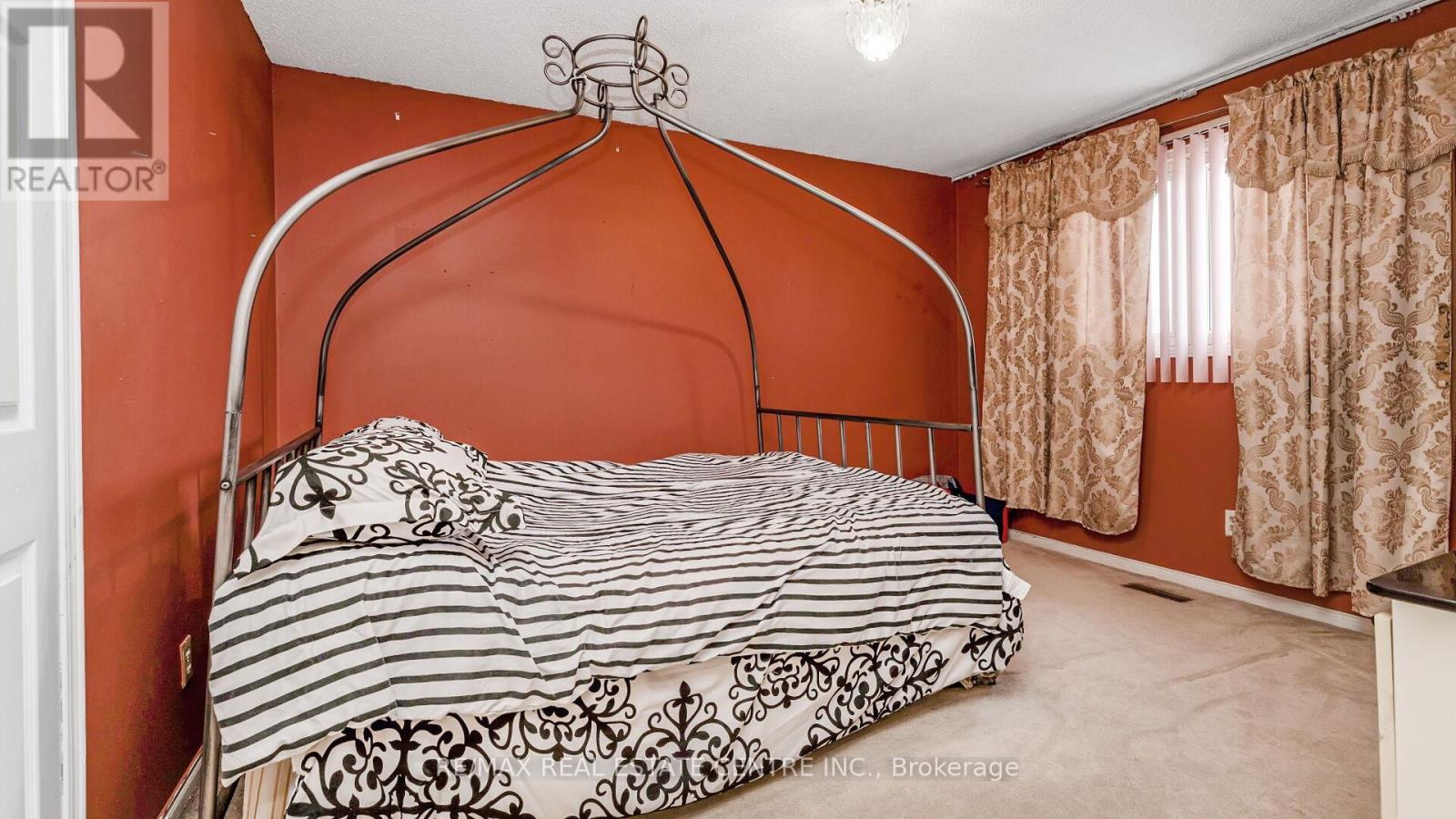 4489 Weymouth Commons Crescent, Mississauga, Ontario  L5R 1P5 - Photo 29 - W12487600