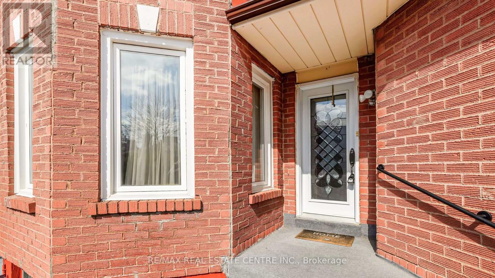 4489 Weymouth Commons Crescent, Mississauga, Ontario  L5R 1P5 - Photo 4 - W12487600