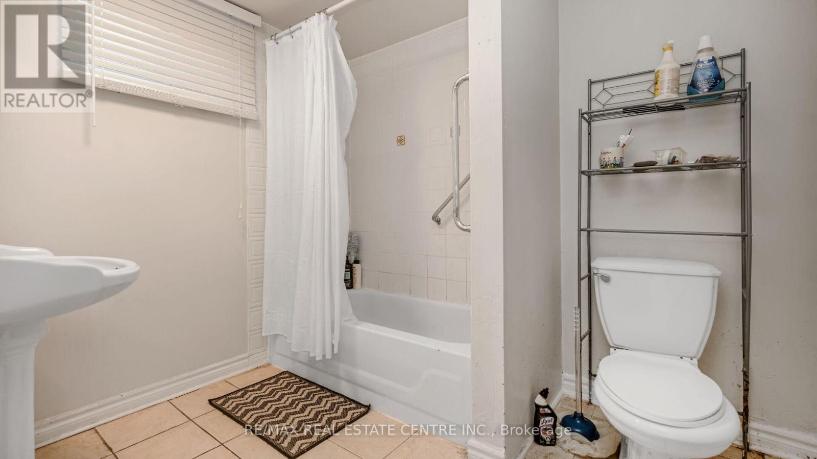 4489 Weymouth Commons Crescent, Mississauga, Ontario  L5R 1P5 - Photo 44 - W12487600