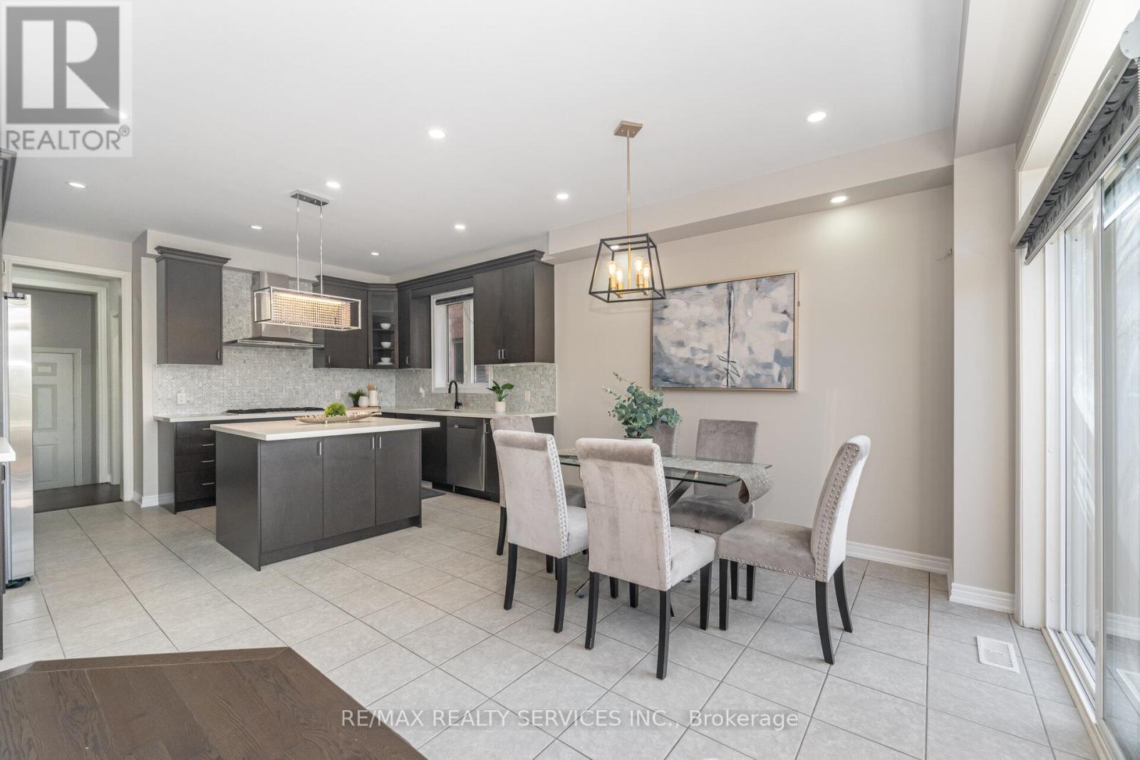 42 Deer Ridge Trail, Caledon, Ontario  L7C 3Z6 - Photo 17 - W12487609