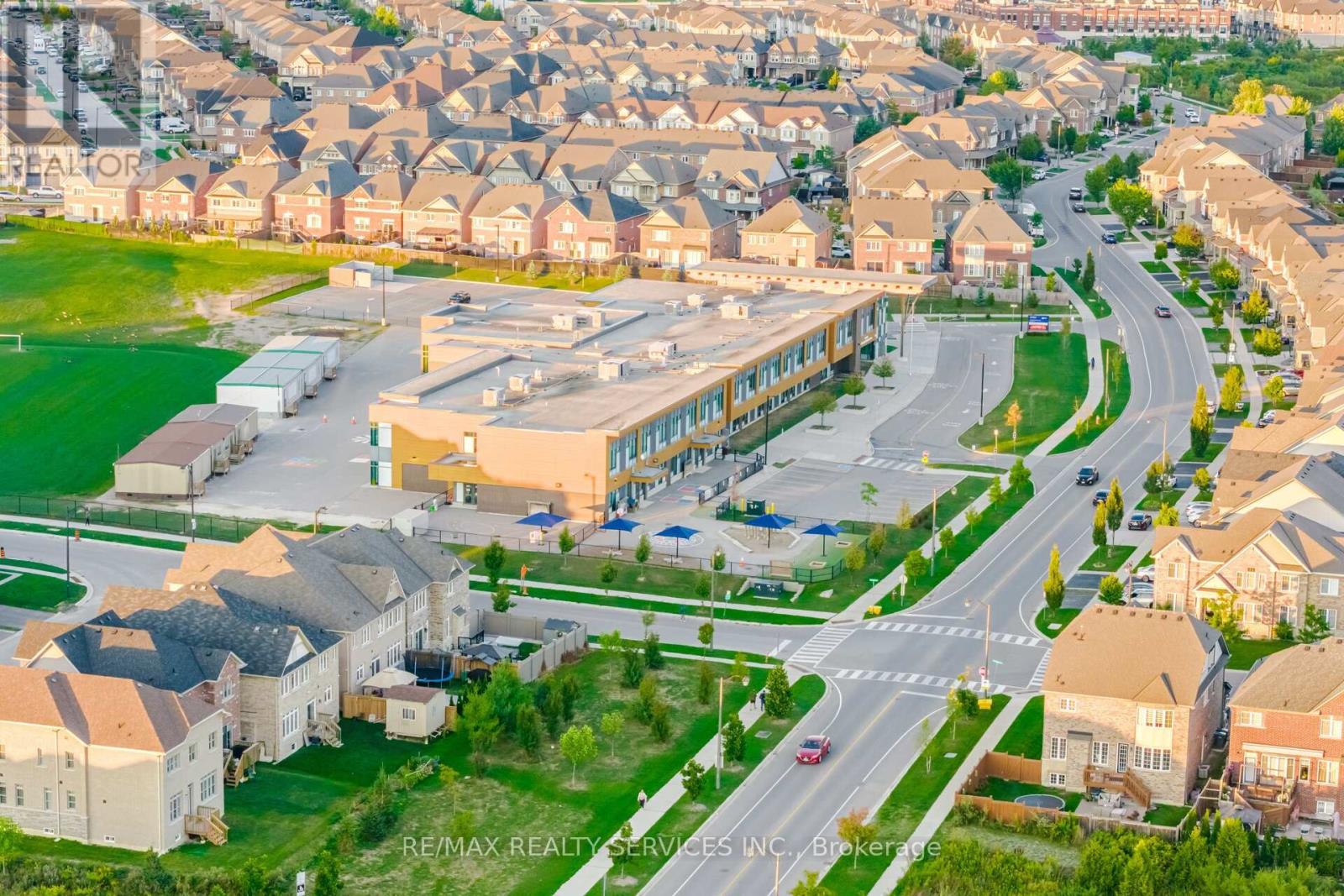 42 Deer Ridge Trail, Caledon, Ontario  L7C 3Z6 - Photo 49 - W12487609