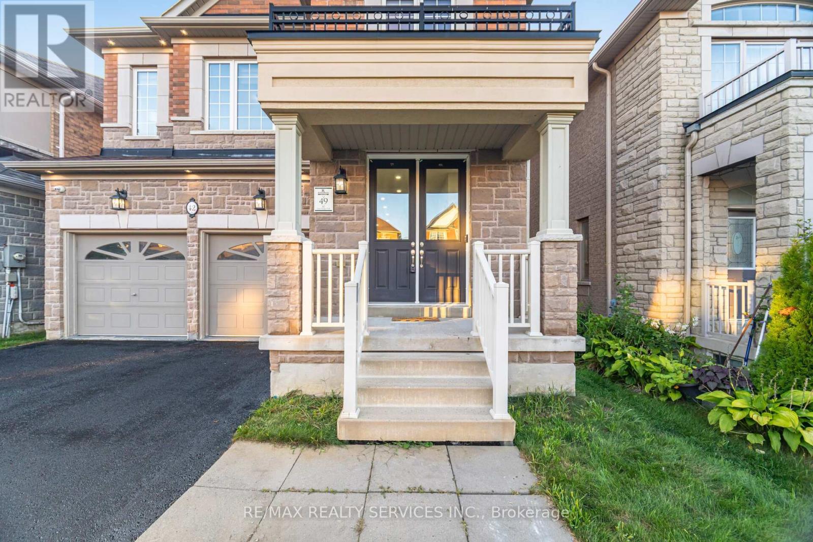 42 Deer Ridge Trail, Caledon, Ontario  L7C 3Z6 - Photo 5 - W12487609