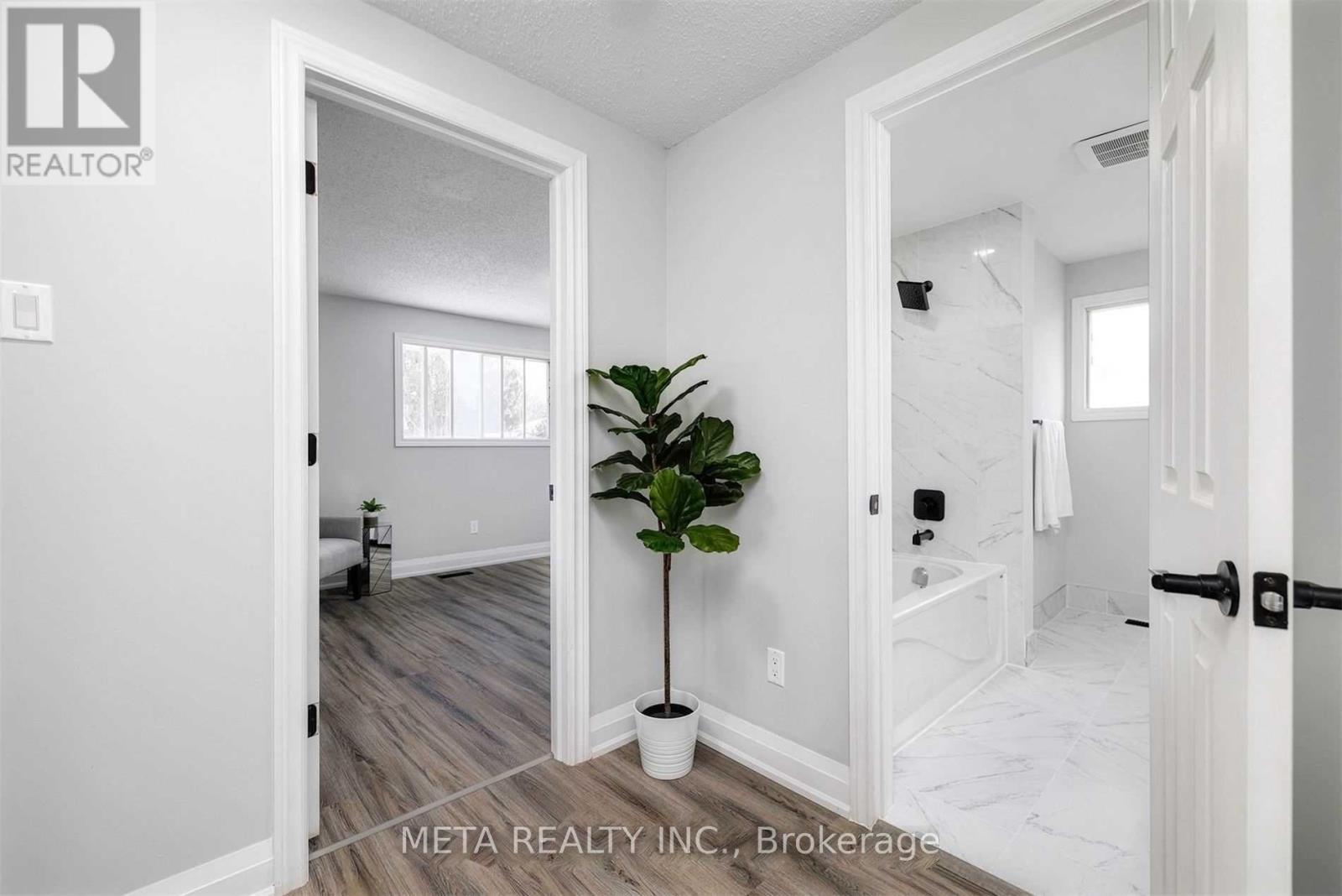 119 Clara Crescent, London South, Ontario  N6E 3G7 - Photo 12 - X12487493