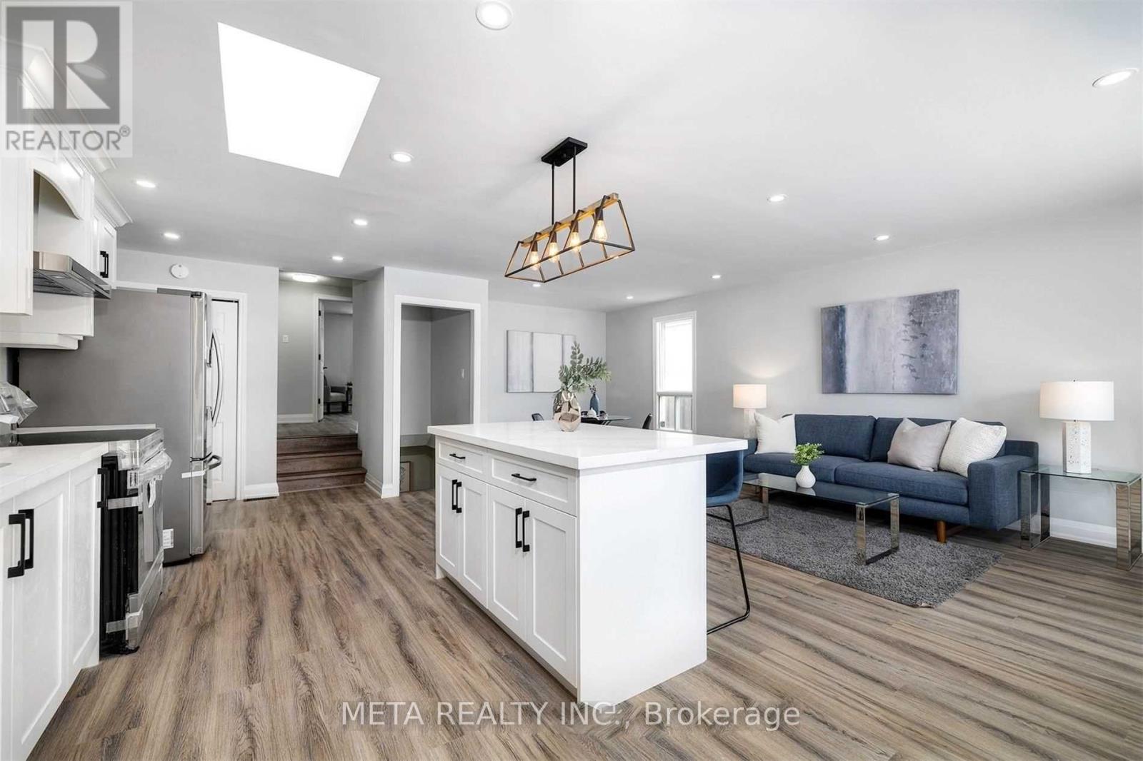 119 Clara Crescent, London South, Ontario  N6E 3G7 - Photo 2 - X12487493