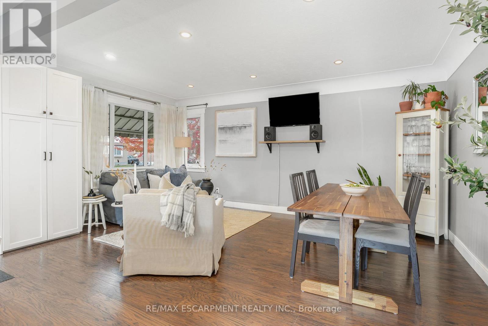 55 East 44th Street, Hamilton, Ontario  L8T 3G8 - Photo 12 - X12487575