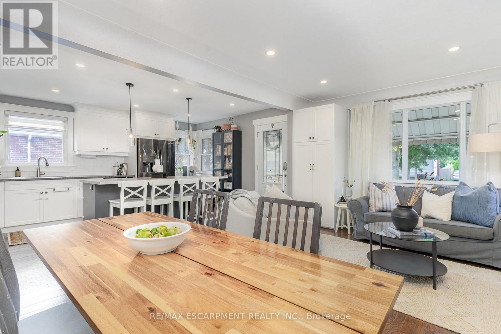 55 East 44th Street, Hamilton, Ontario  L8T 3G8 - Photo 15 - X12487575