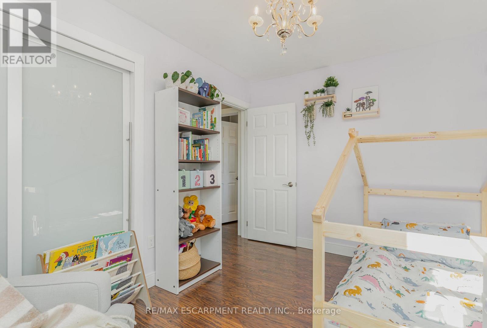 55 East 44th Street, Hamilton, Ontario  L8T 3G8 - Photo 19 - X12487575