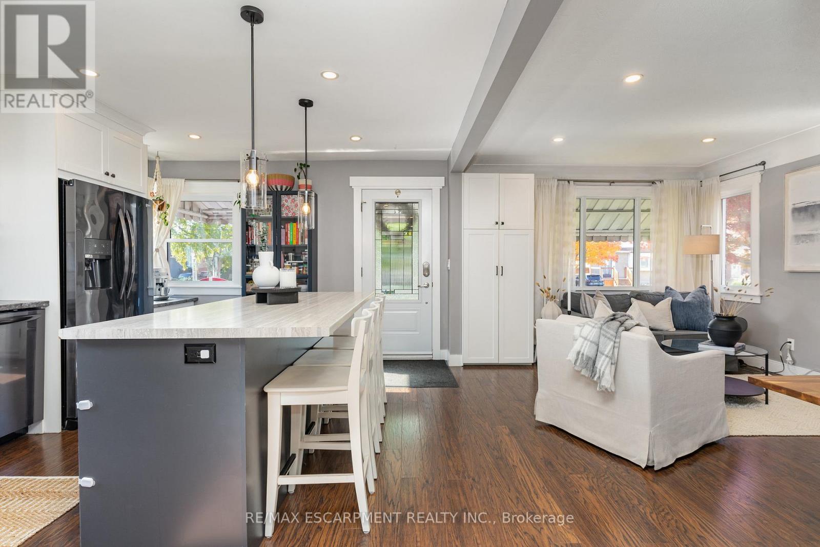 55 East 44th Street, Hamilton, Ontario  L8T 3G8 - Photo 8 - X12487575