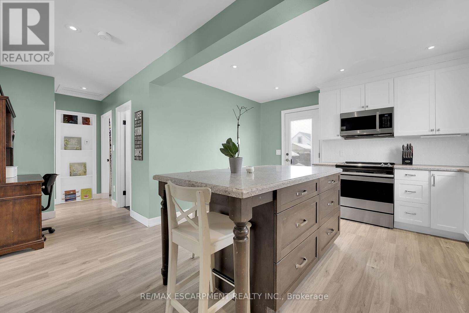 62 Knoll Street, Port Colborne, Ontario  L3K 5A6 - Photo 9 - X12487582