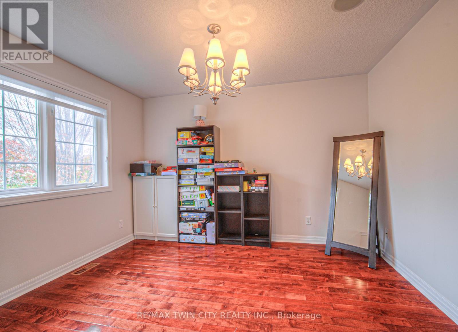 47 Dellgrove Circle, Cambridge, Ontario  N1T 2J9 - Photo 16 - X12487588