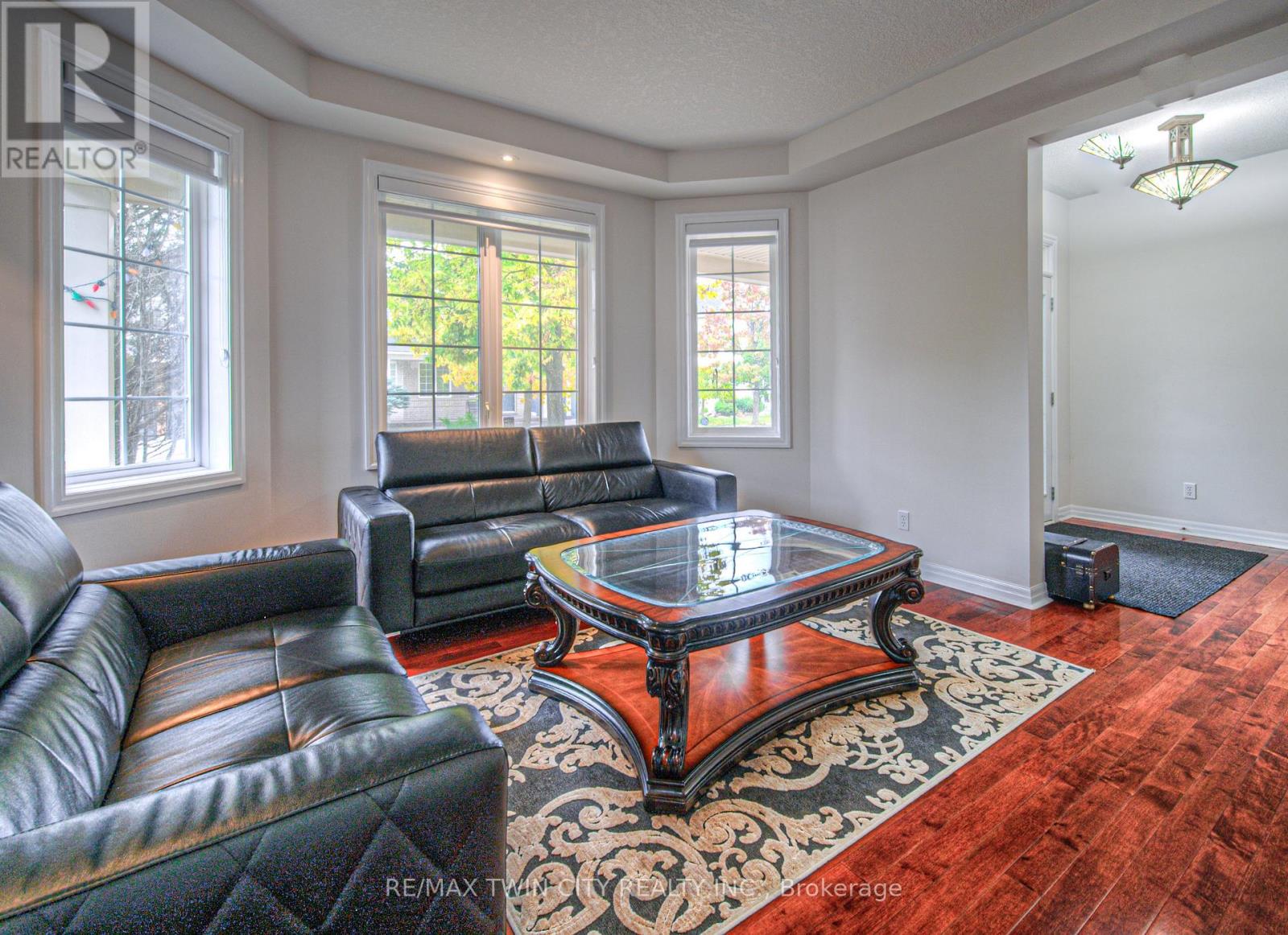 47 Dellgrove Circle, Cambridge, Ontario  N1T 2J9 - Photo 4 - X12487588