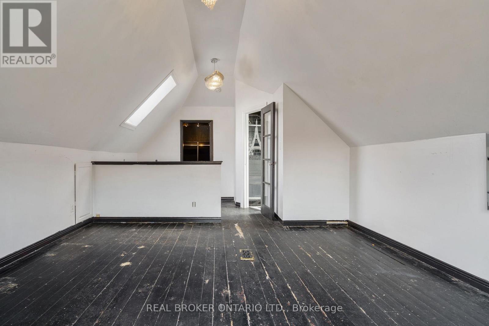 125 Grant Avenue, Hamilton, Ontario  L8N 2X6 - Photo 33 - X12487589