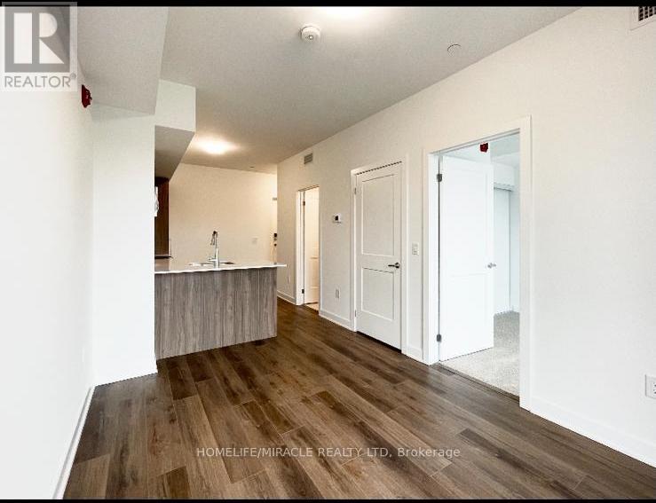 210 - 312 Erb Street W, Waterloo, Ontario  N2L 0K9 - Photo 6 - X12487593