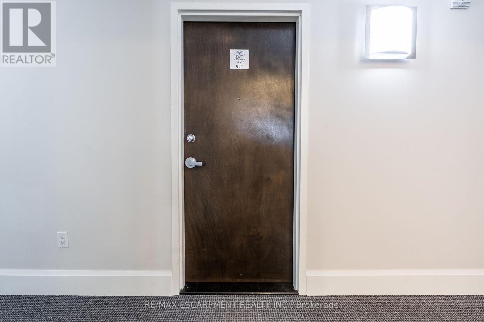 921 - 118 King Street E, Hamilton, Ontario  L8N 0A9 - Photo 10 - X12487599