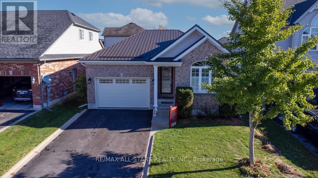 43 Thrushwood Trail, Kawartha Lakes (Lindsay), Ontario  K9V 0B2 - Photo 1 - X12487710