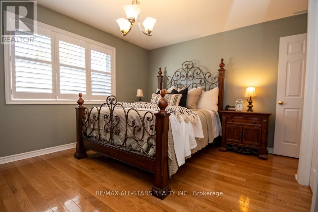 43 Thrushwood Trail, Kawartha Lakes (Lindsay), Ontario  K9V 0B2 - Photo 18 - X12487710