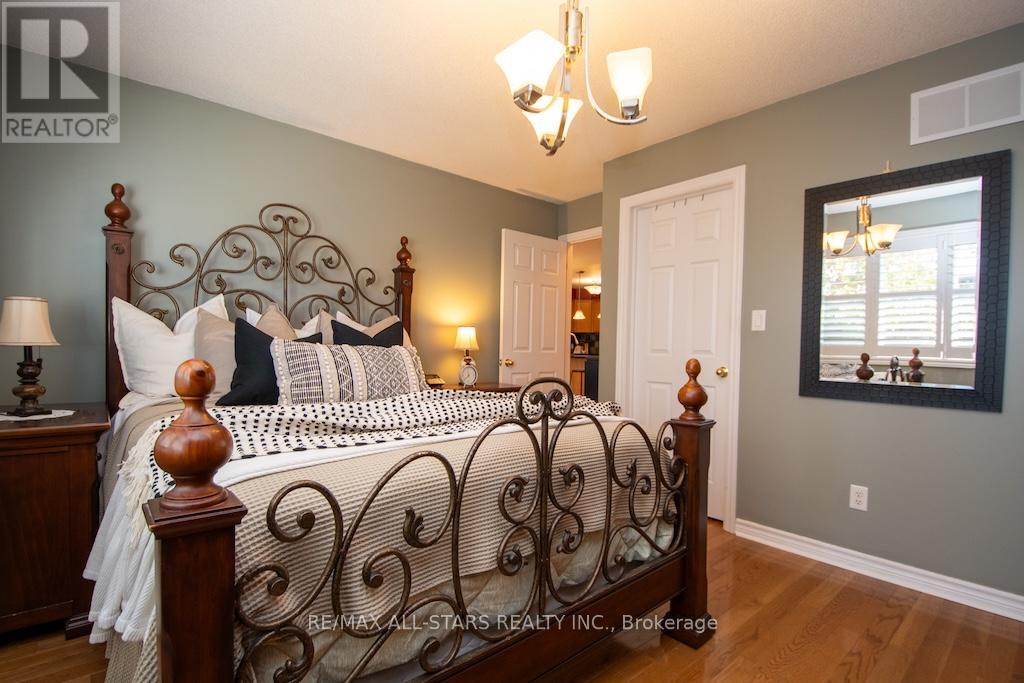 43 Thrushwood Trail, Kawartha Lakes (Lindsay), Ontario  K9V 0B2 - Photo 20 - X12487710