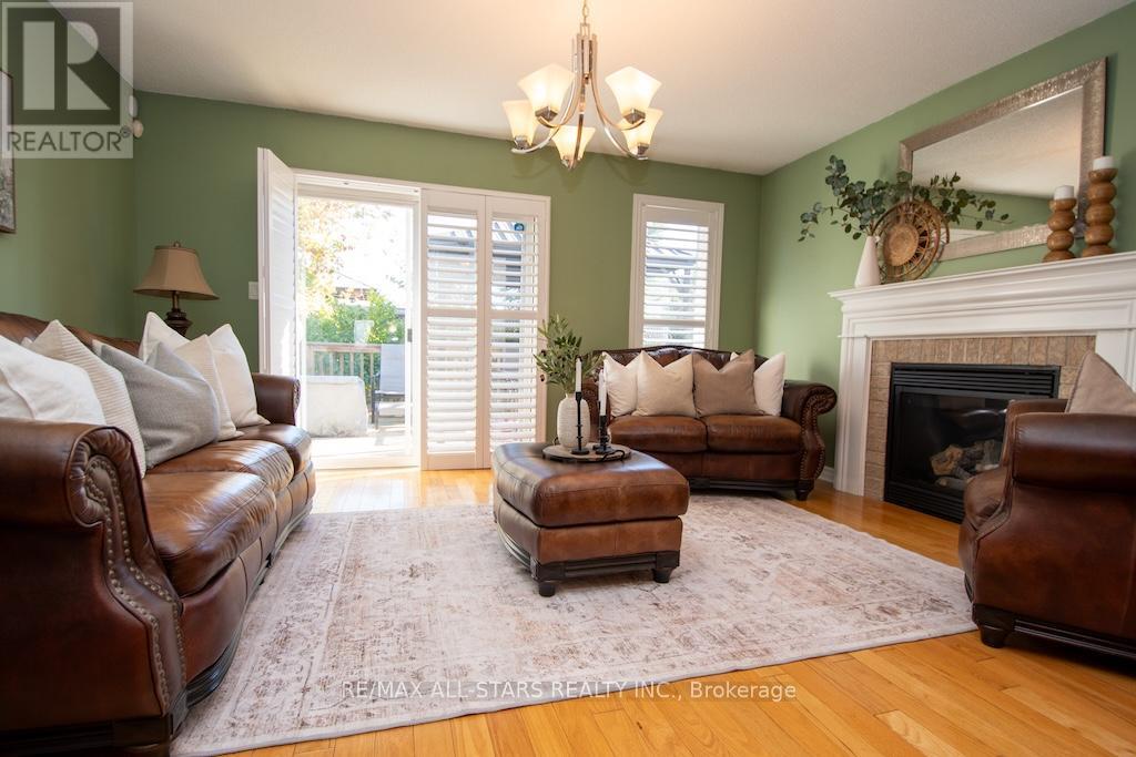 43 Thrushwood Trail, Kawartha Lakes (Lindsay), Ontario  K9V 0B2 - Photo 6 - X12487710