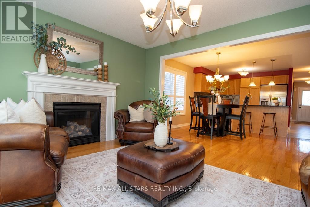 43 Thrushwood Trail, Kawartha Lakes (Lindsay), Ontario  K9V 0B2 - Photo 7 - X12487710