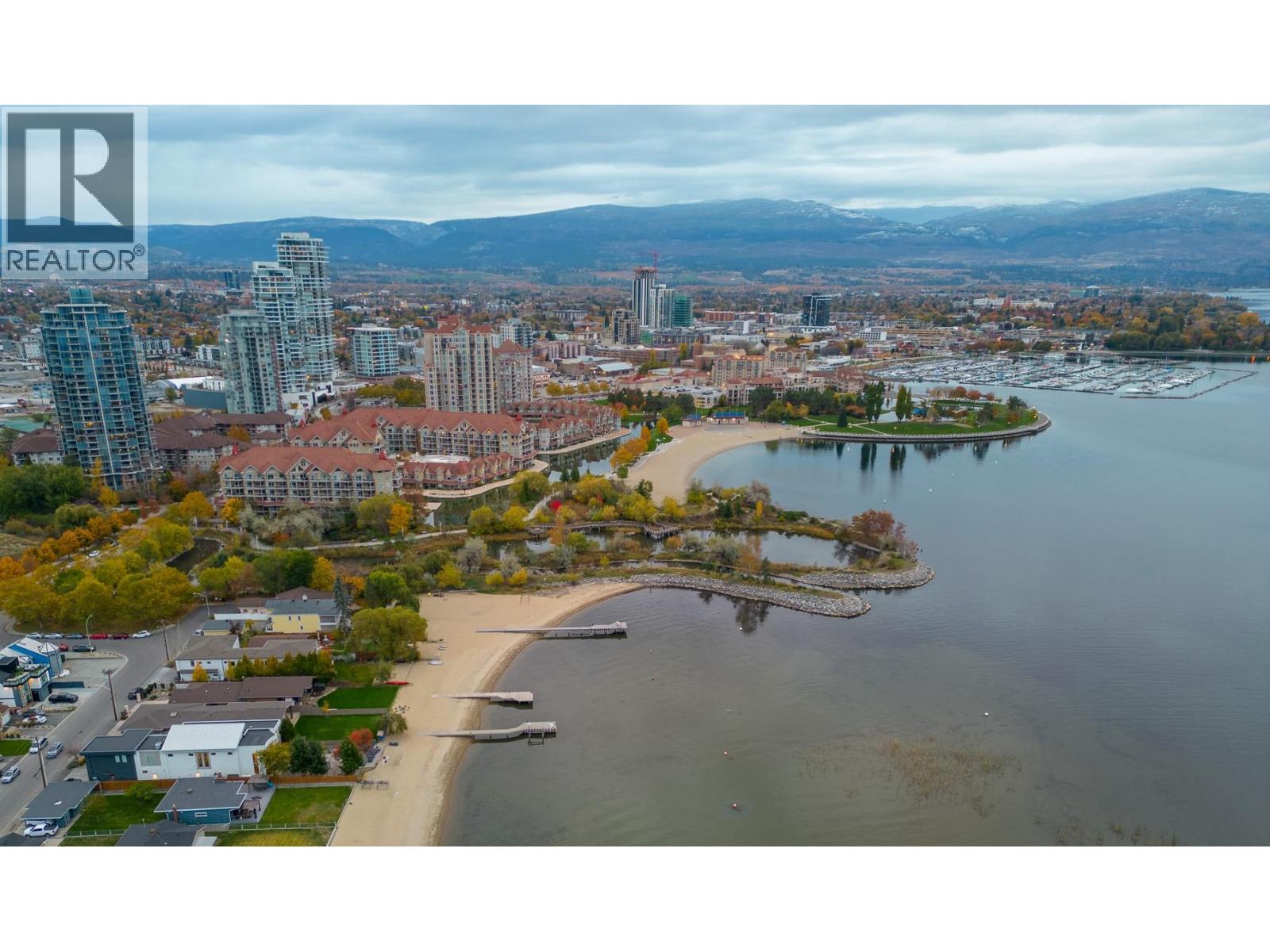 976 Manhattan Drive, Kelowna, British Columbia