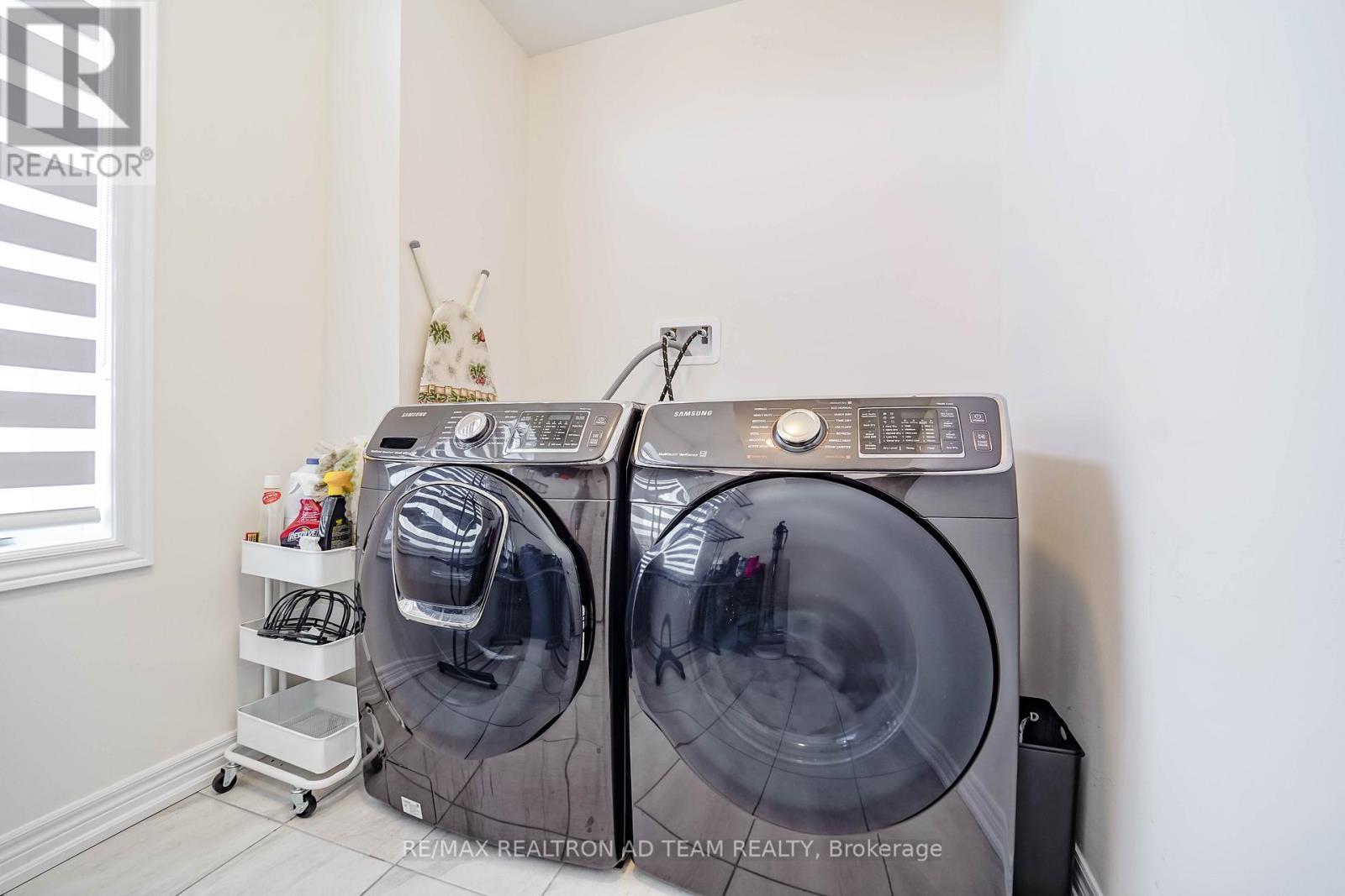 1109 Baltic Lane, Pickering, Ontario  L1X 0G9 - Photo 13 - E12487619