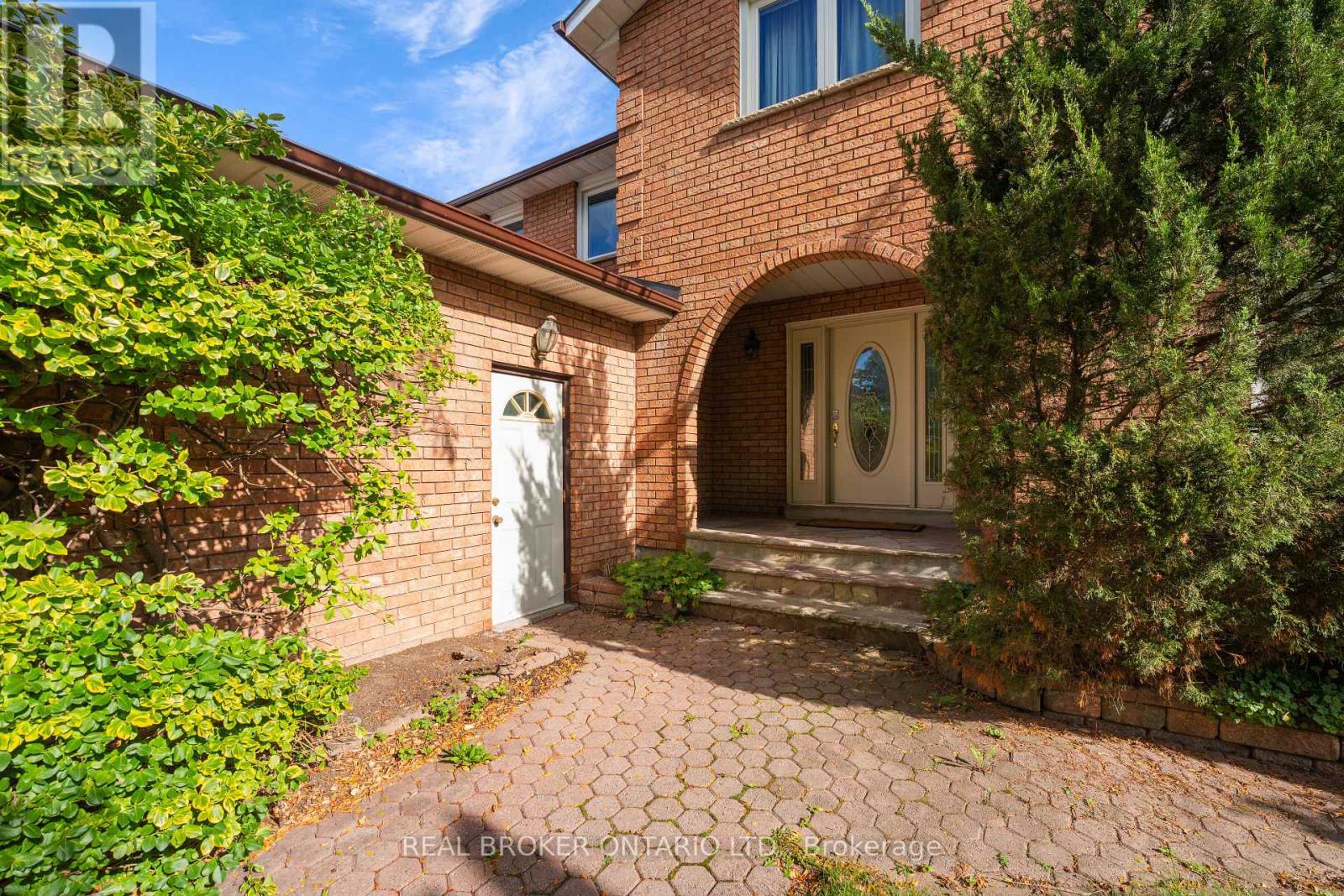 87a Hill Crescent, Toronto, Ontario  M1M 1J3 - Photo 2 - E12487643