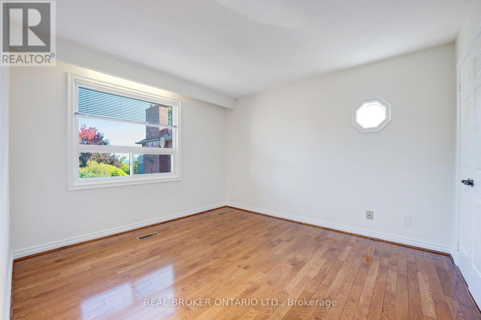 87a Hill Crescent, Toronto, Ontario  M1M 1J3 - Photo 29 - E12487643