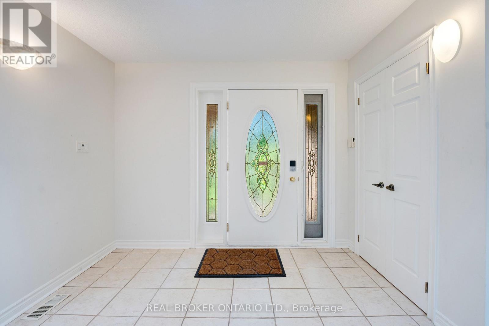 87a Hill Crescent, Toronto, Ontario  M1M 1J3 - Photo 3 - E12487643