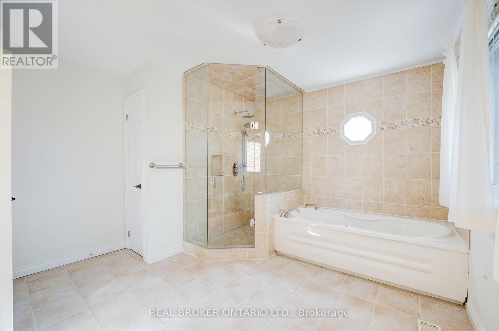 87a Hill Crescent, Toronto, Ontario  M1M 1J3 - Photo 33 - E12487643