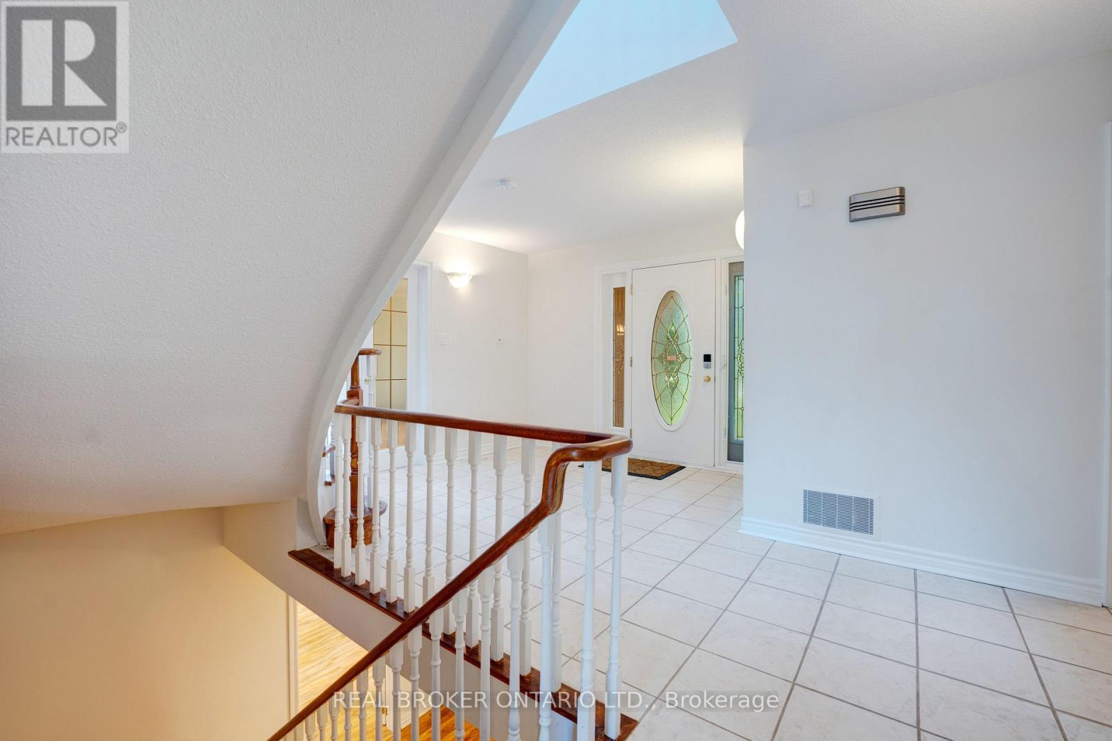 87a Hill Crescent, Toronto, Ontario  M1M 1J3 - Photo 8 - E12487643