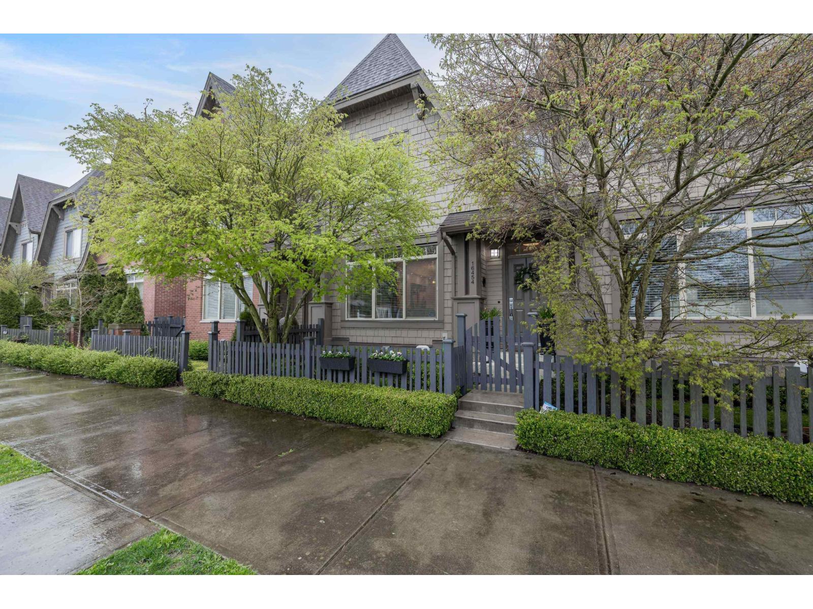 16454 25 Avenue, Surrey, British Columbia  V3Z 0M8 - Photo 2 - R3062475