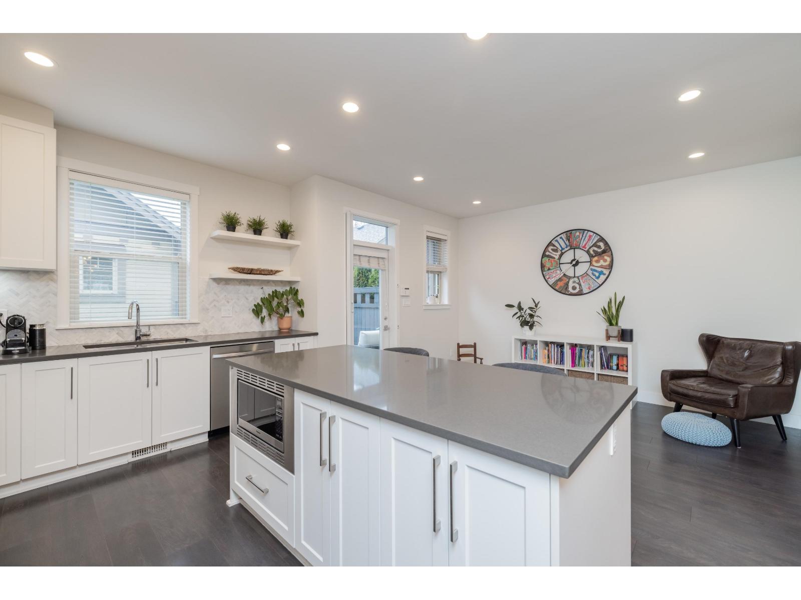 16454 25 Avenue, Surrey, British Columbia  V3Z 0M8 - Photo 11 - R3062475