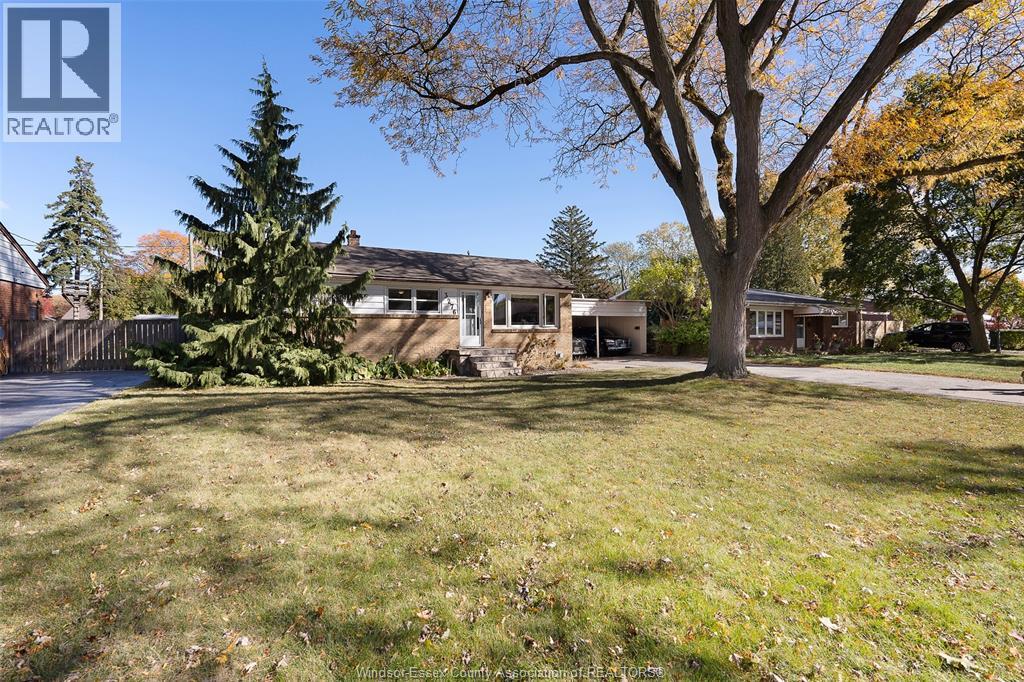 3276 Virginia Park Avenue, Windsor, Ontario  N9E 2C3 - Photo 3 - 25027447
