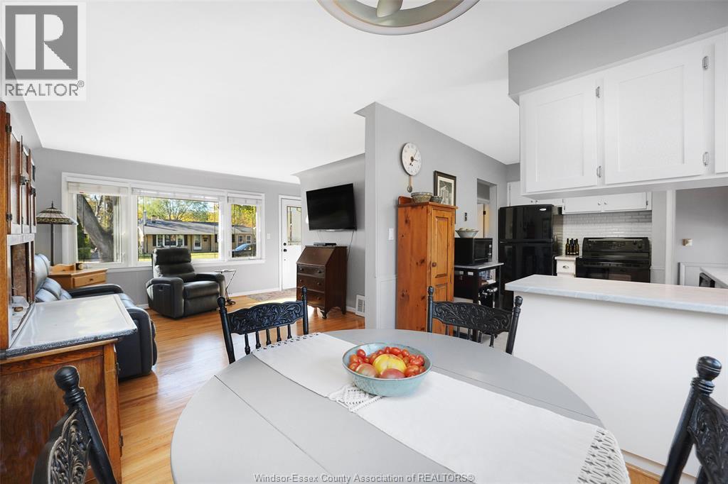 3276 Virginia Park Avenue, Windsor, Ontario  N9E 2C3 - Photo 7 - 25027447