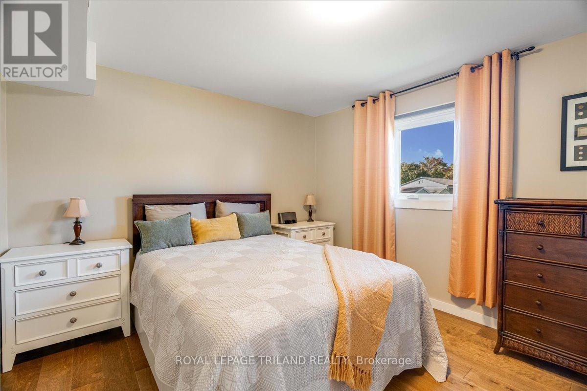 19 Front Avenue, Southwest Middlesex, Ontario  N0L 1A0 - Photo 19 - X12487719