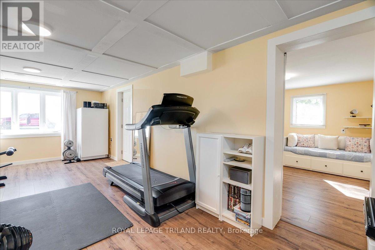 19 Front Avenue, Southwest Middlesex, Ontario  N0L 1A0 - Photo 25 - X12487719