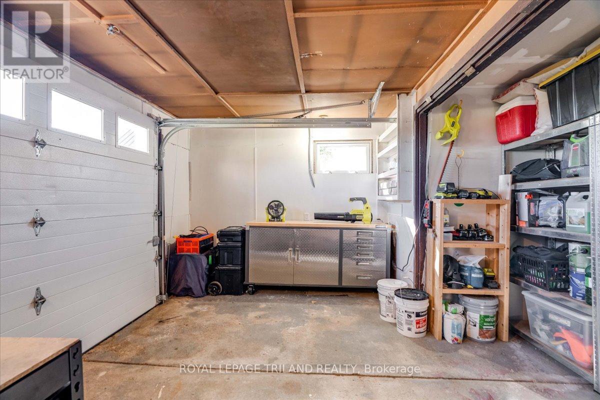 19 Front Avenue, Southwest Middlesex, Ontario  N0L 1A0 - Photo 29 - X12487719