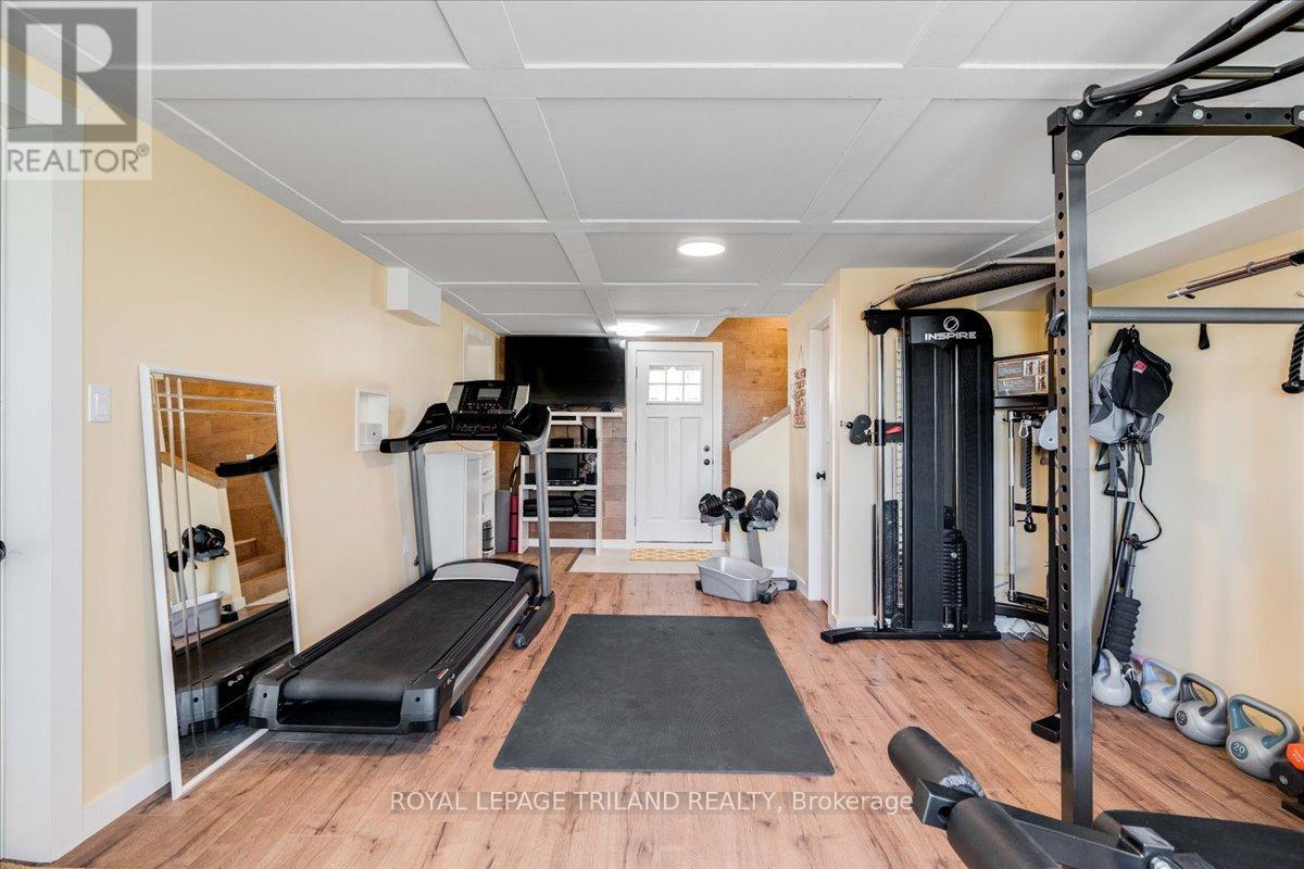 19 Front Avenue, Southwest Middlesex, Ontario  N0L 1A0 - Photo 31 - X12487719