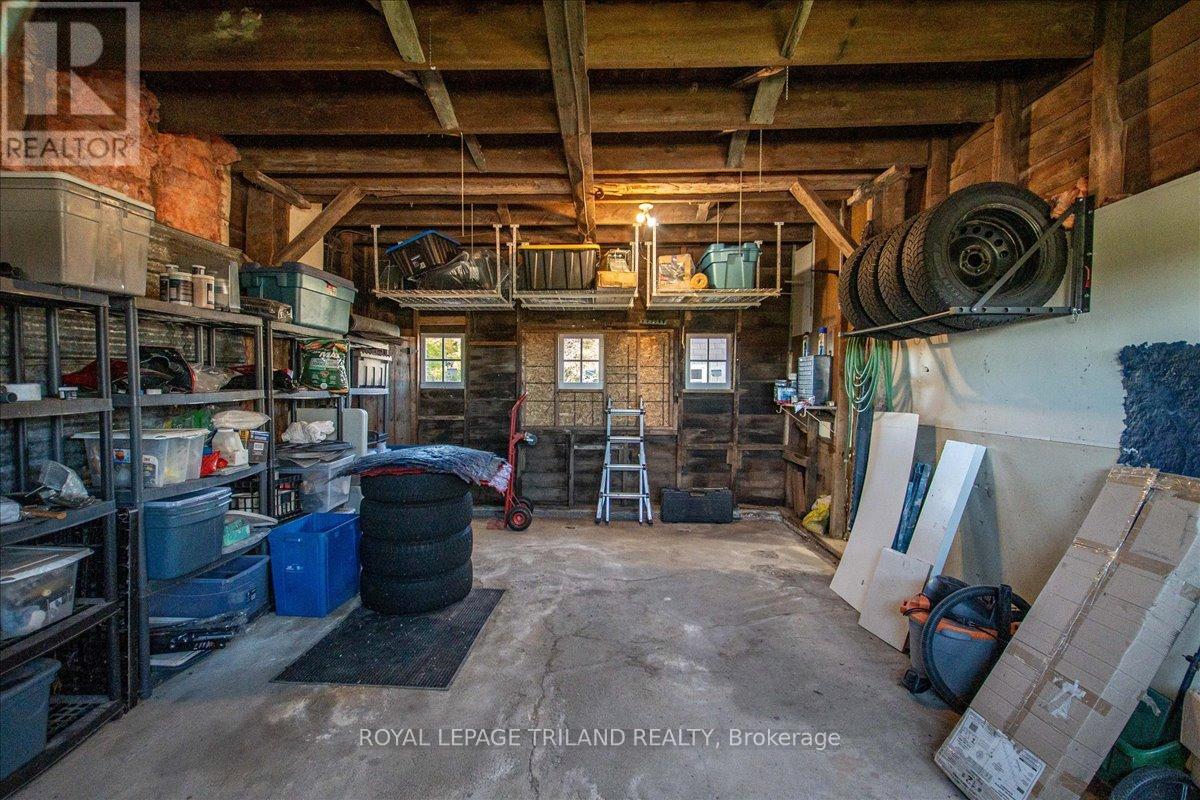 19 Front Avenue, Southwest Middlesex, Ontario  N0L 1A0 - Photo 35 - X12487719