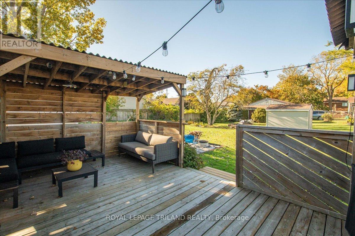 19 Front Avenue, Southwest Middlesex, Ontario  N0L 1A0 - Photo 41 - X12487719