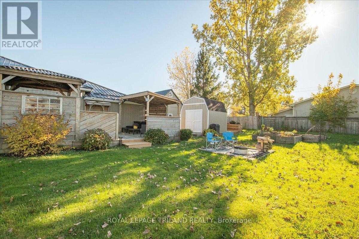 19 Front Avenue, Southwest Middlesex, Ontario  N0L 1A0 - Photo 43 - X12487719