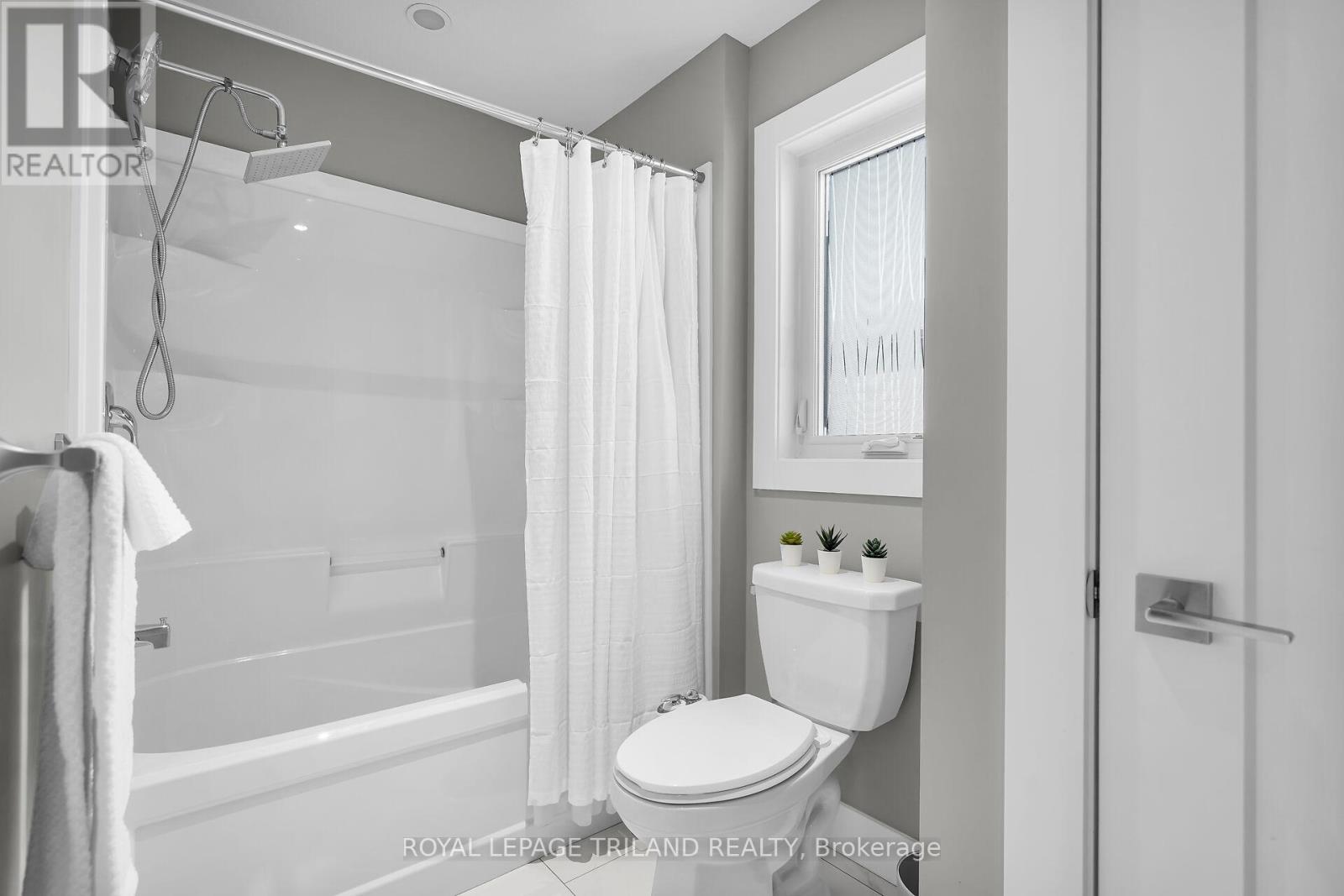 1422 Lawson Road, London North, Ontario  N6G 0E2 - Photo 30 - X12487738