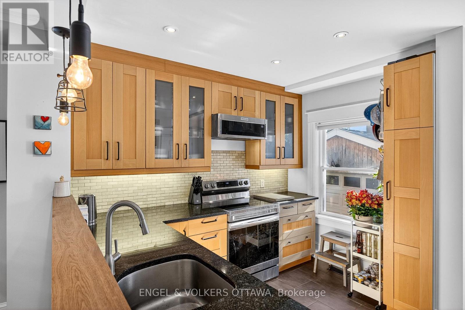 8 Foster Street, Ottawa, Ontario  K1Y 3J4 - Photo 12 - X12487700