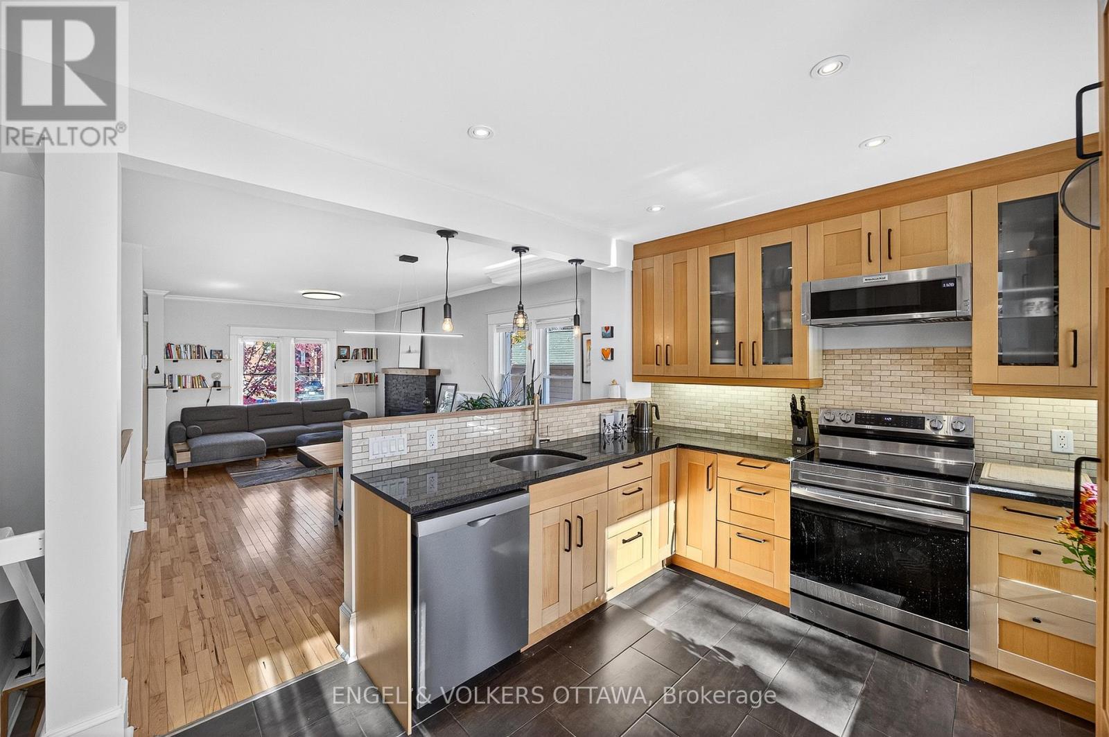 8 Foster Street, Ottawa, Ontario  K1Y 3J4 - Photo 13 - X12487700