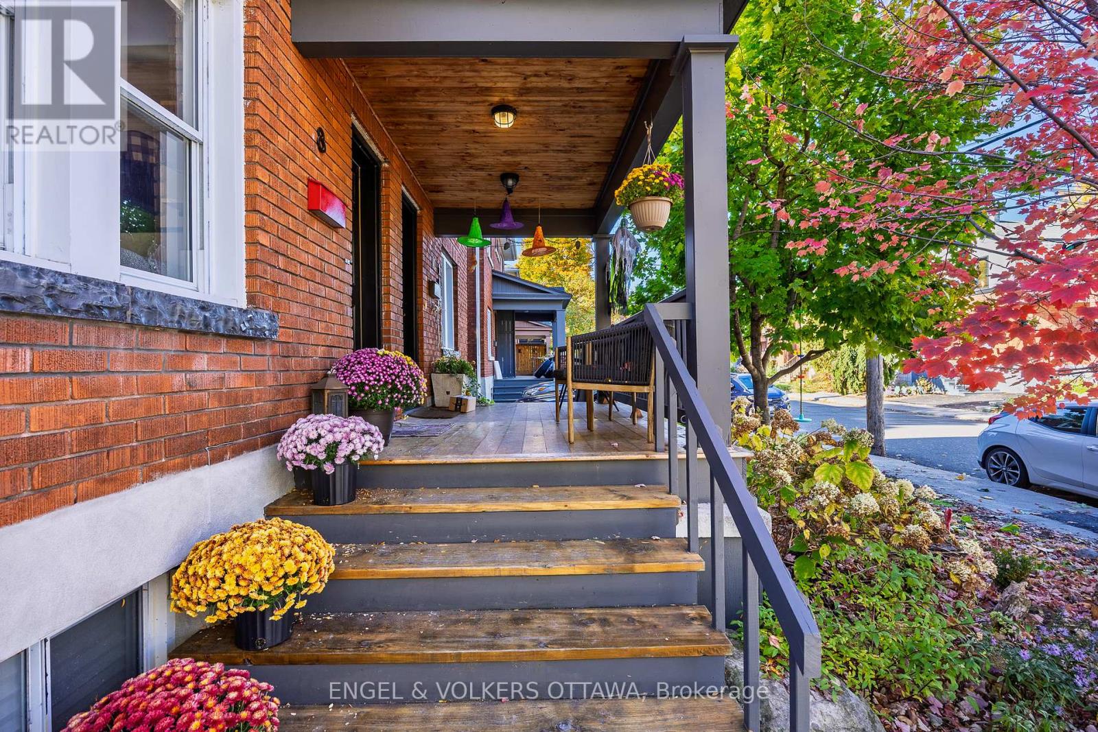 8 Foster Street, Ottawa, Ontario  K1Y 3J4 - Photo 3 - X12487700