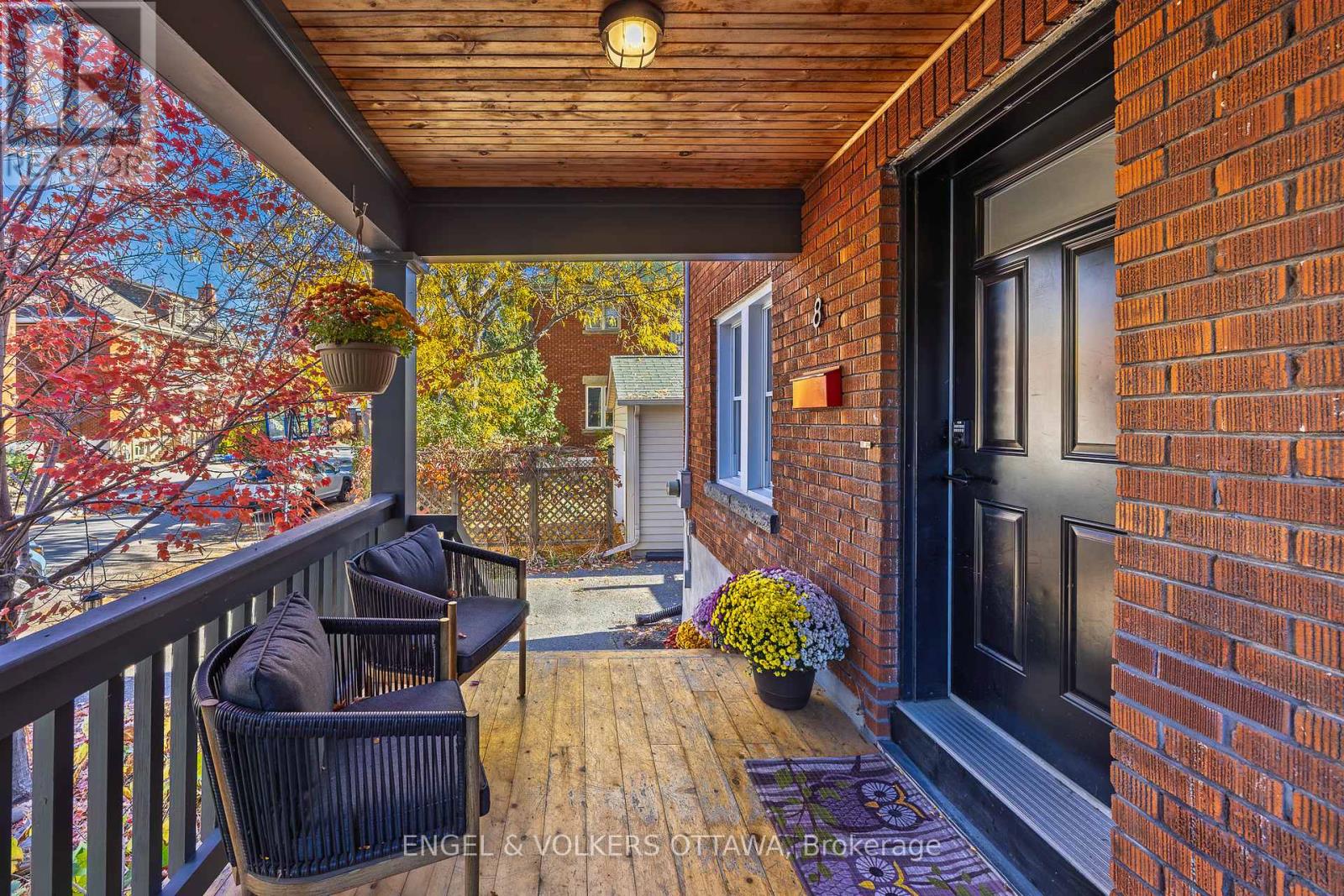 8 Foster Street, Ottawa, Ontario  K1Y 3J4 - Photo 4 - X12487700