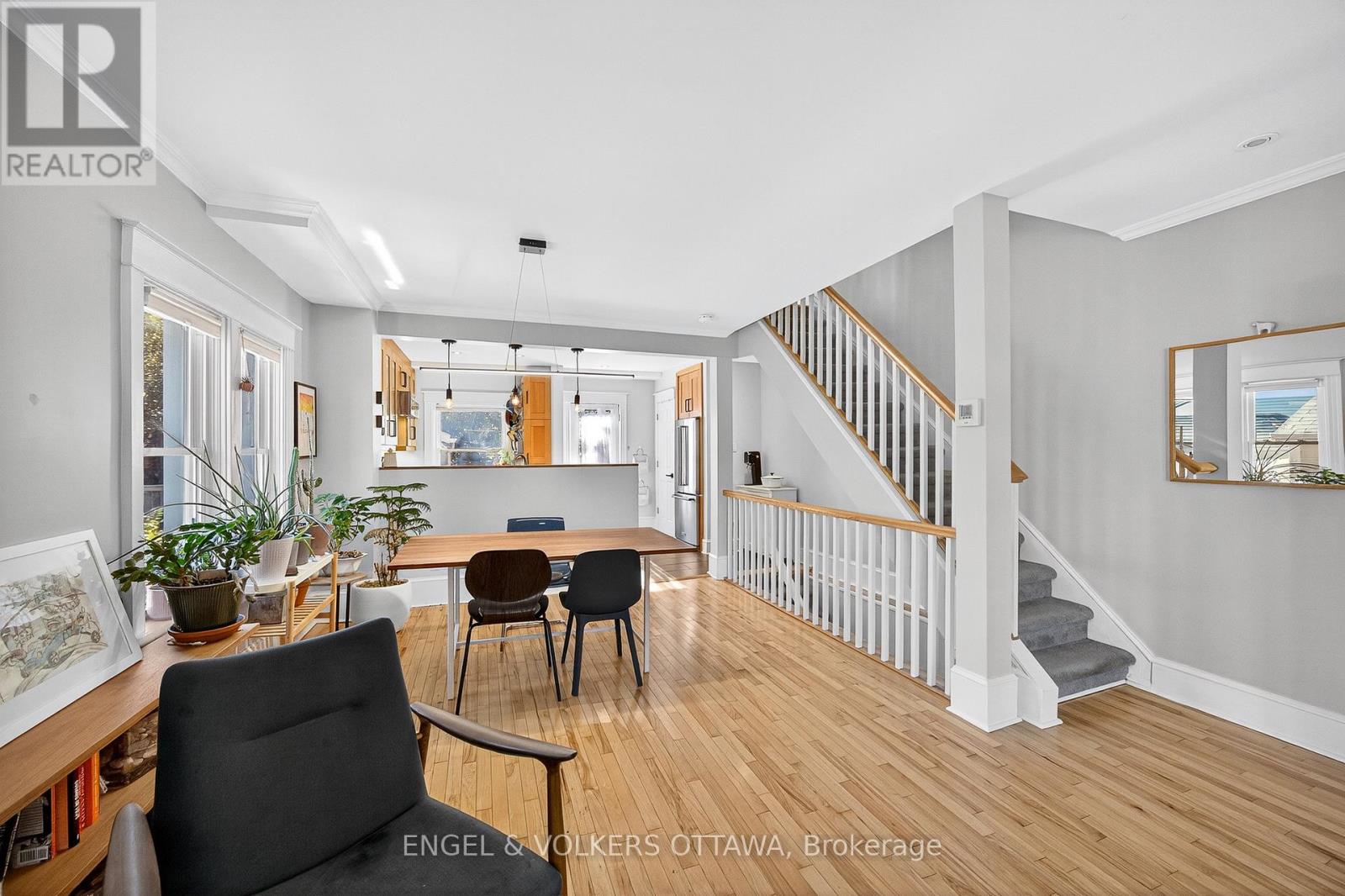 8 Foster Street, Ottawa, Ontario  K1Y 3J4 - Photo 9 - X12487700