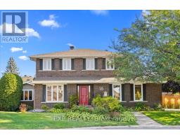 18 IVYLEA STREET, Ottawa, Ontario